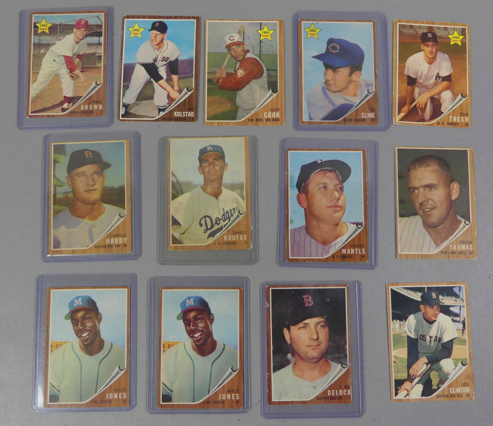 13 TOPPS BASEBALL CARDS 1962 (1 of 4)