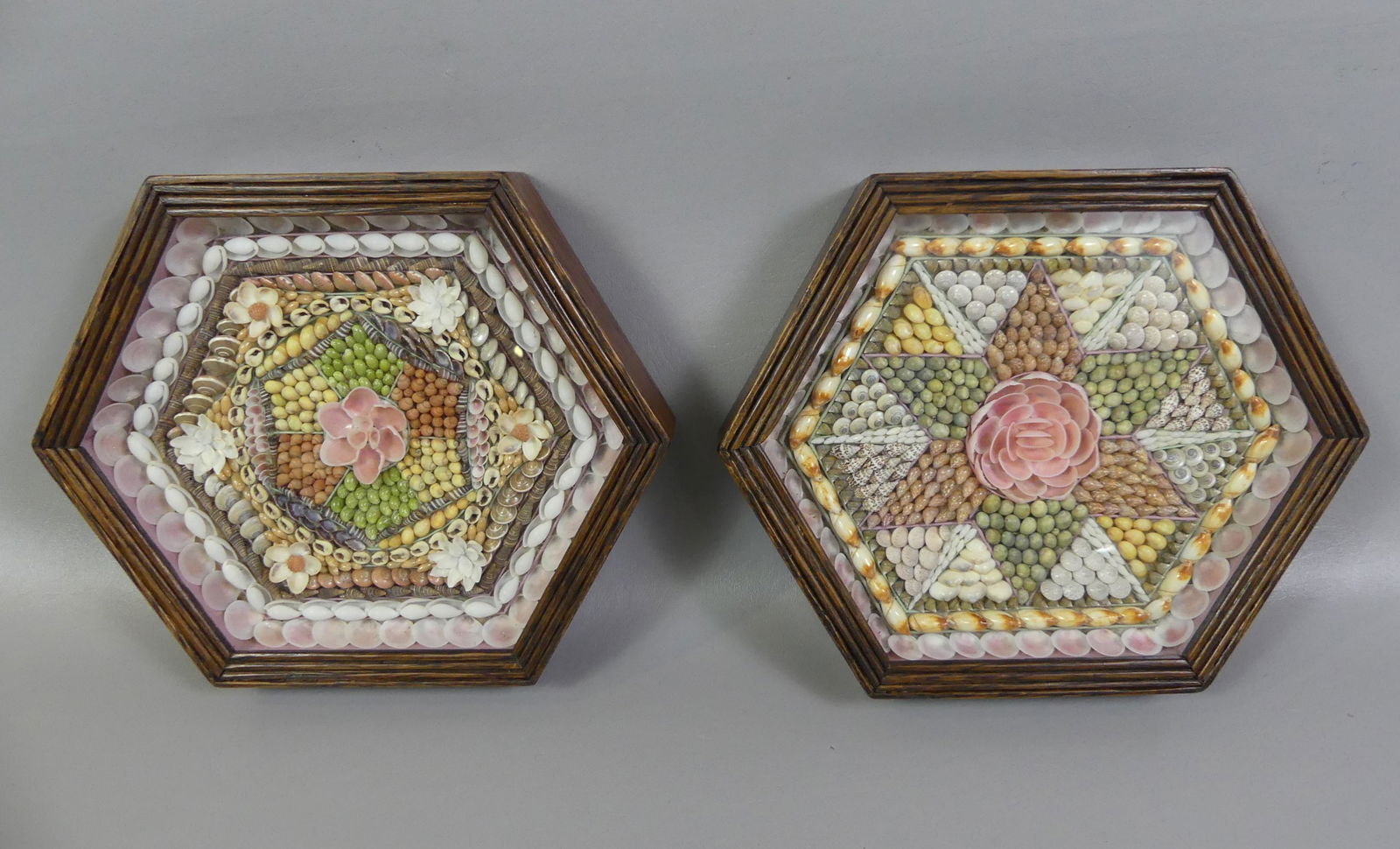 2 OLD SHELL VALENTINES (1 of 4)