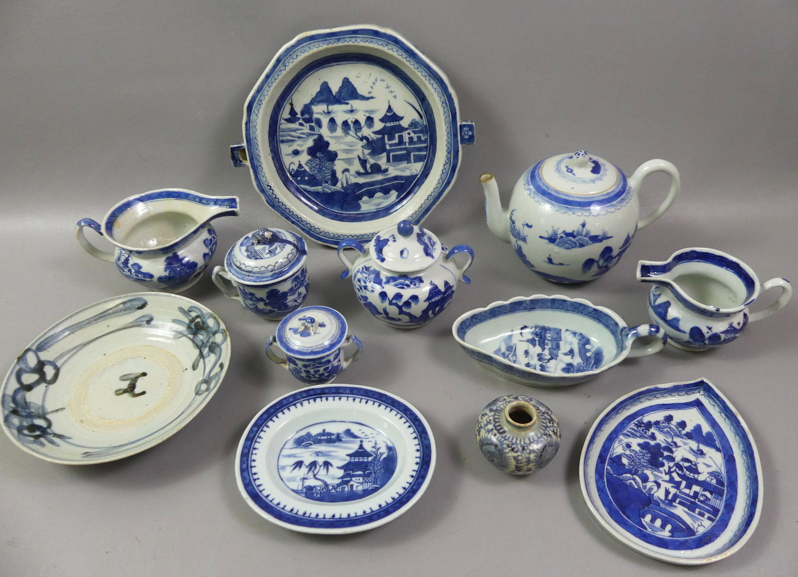 12 ANTIQUE CHINESE CANTON (1 of 2)