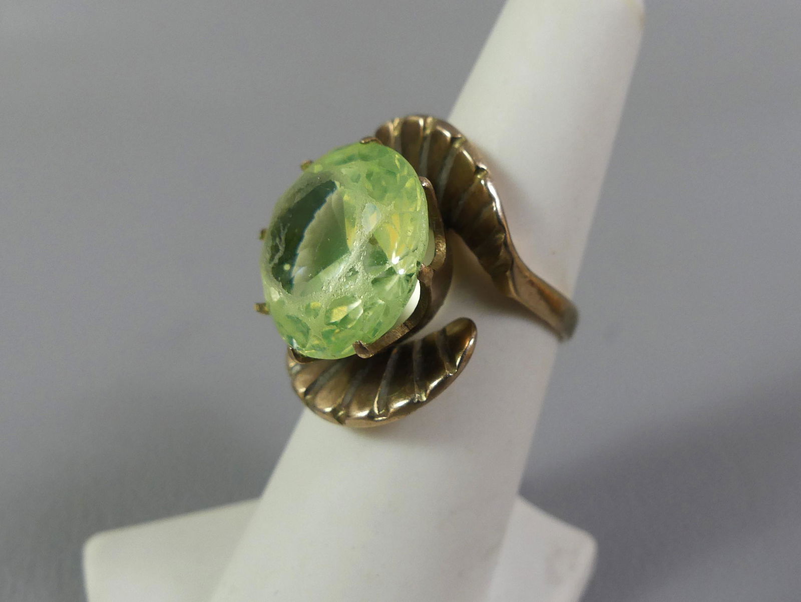 14K GOLD TOPAZ RING (1 of 2)