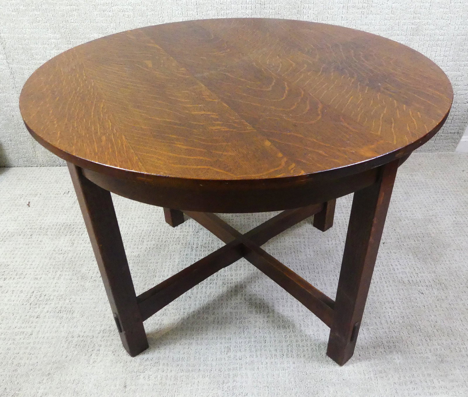 L&JG STICKLEY ROUND OAK TABLE (1 of 3)
