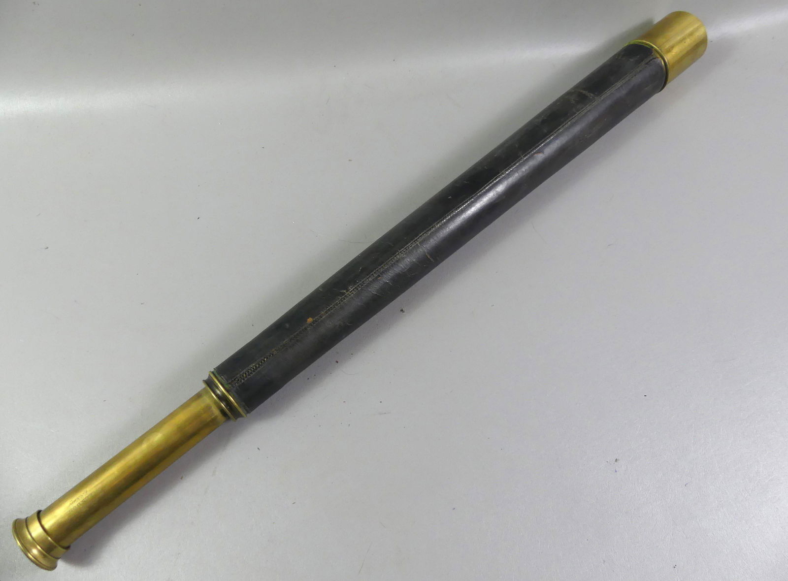 ELLIOTT US NAVY CAPTAINS TELESCOPE (1 of 3)