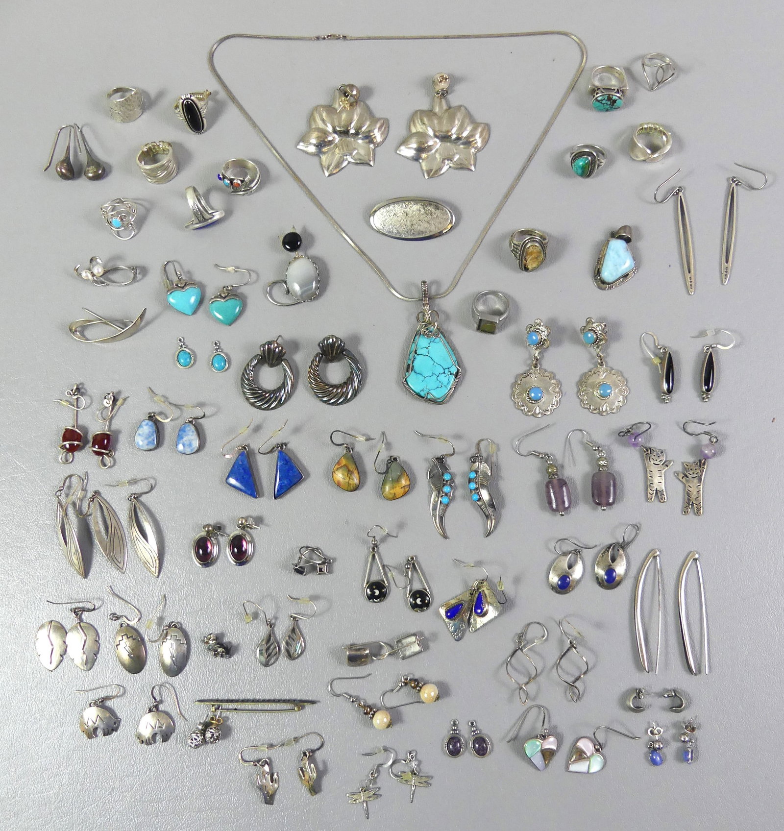 LOT SOUTHWESTERN & MEXICAN SILVER JEWELRY (1 of 7)