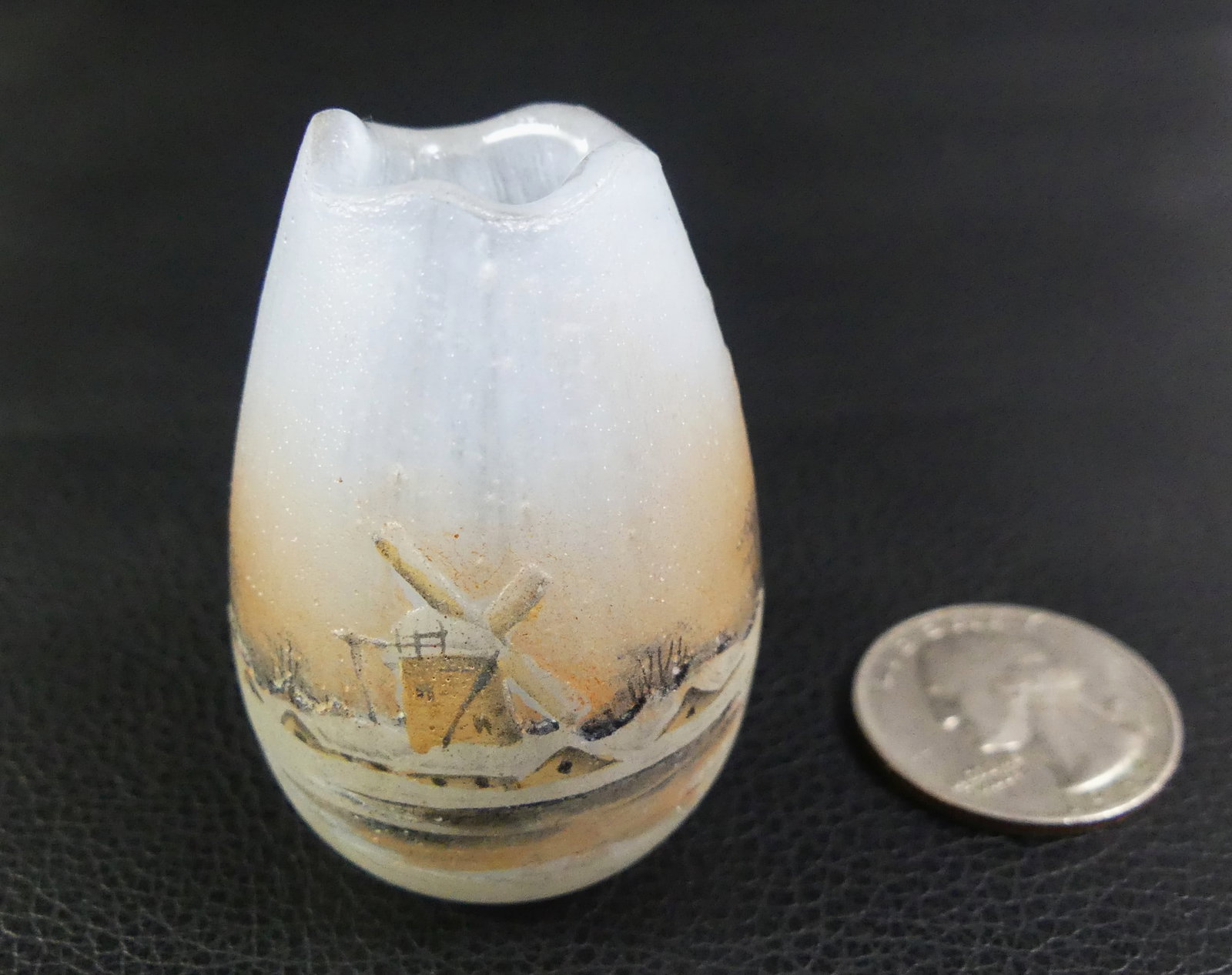 DAUM NANCY MINI EGG-SHAPE VASE (1 of 5)