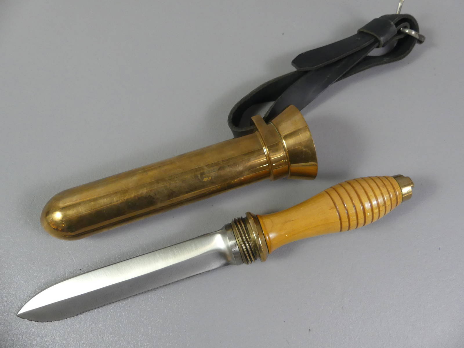 Desco Brass & Wood Diving Knife Auction