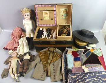 ANTIQUE DOLL LOT & TRUNK
