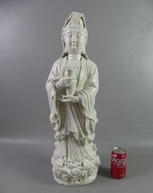 LARGE PORCELAIN CHINESE GODDESS