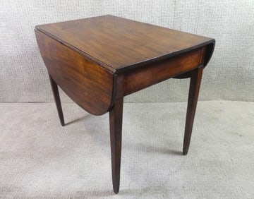 ANTIQUE DROP LEAF TABLE