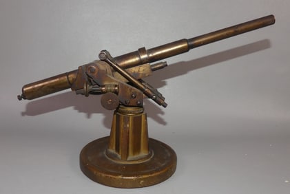 WWI ARTILLERY MODEL CANNON