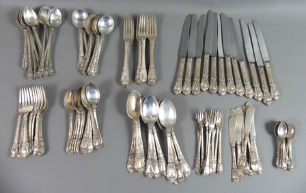 LUNT CHARLES II STERLING FLATWARE SET