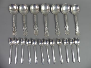 LOT 19 STERLING SILVER SPOONS