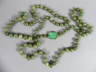 JADE NECKLACE W/14K CLASP
