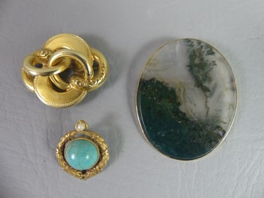 3 BROOCHES IN 14K GOLD