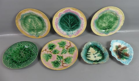 7 ANTIQUE MAJOLICA PLATES