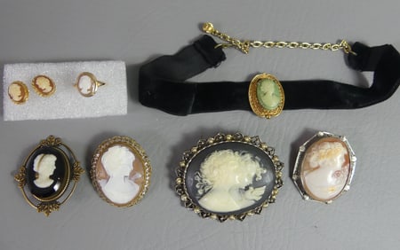 LOT OF 8 SHELL CAMEOS & GOLD