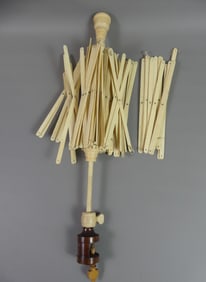 19TH C. WHALEBONE SWIFT