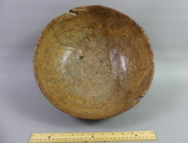 18TH C. NATIVE AMERICAN BURL BOWL