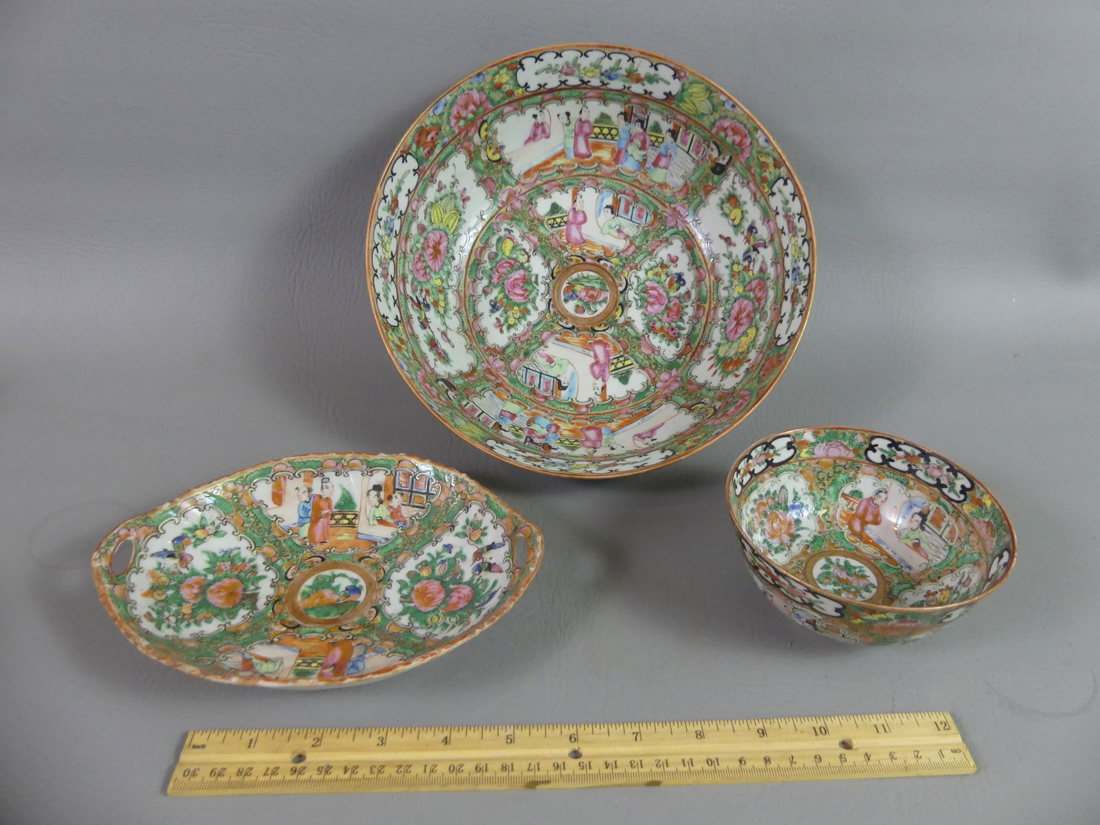 3 CHINESE ROSE MEDALLION ITEMS (1 of 2)
