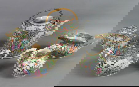 5 PIECES CHINESE ROSE MEDALLION TEA WARE