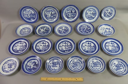 21 ASSORTED CHINESE CANTON SMALL PLATES