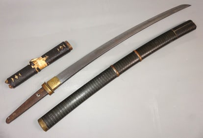ANTIQUE JAPANESE WAKIZASHI SWORD