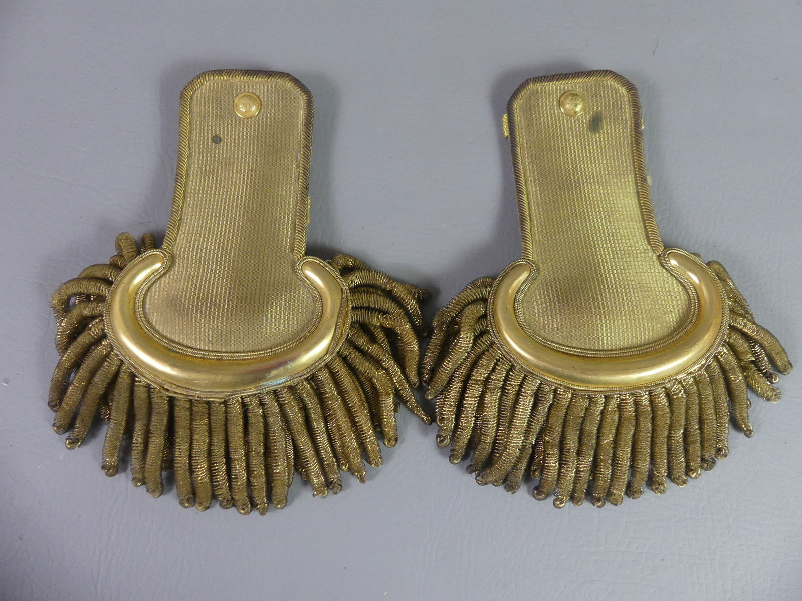PAIR ANTIQUE MILITARY EPAULETS (1 of 3)