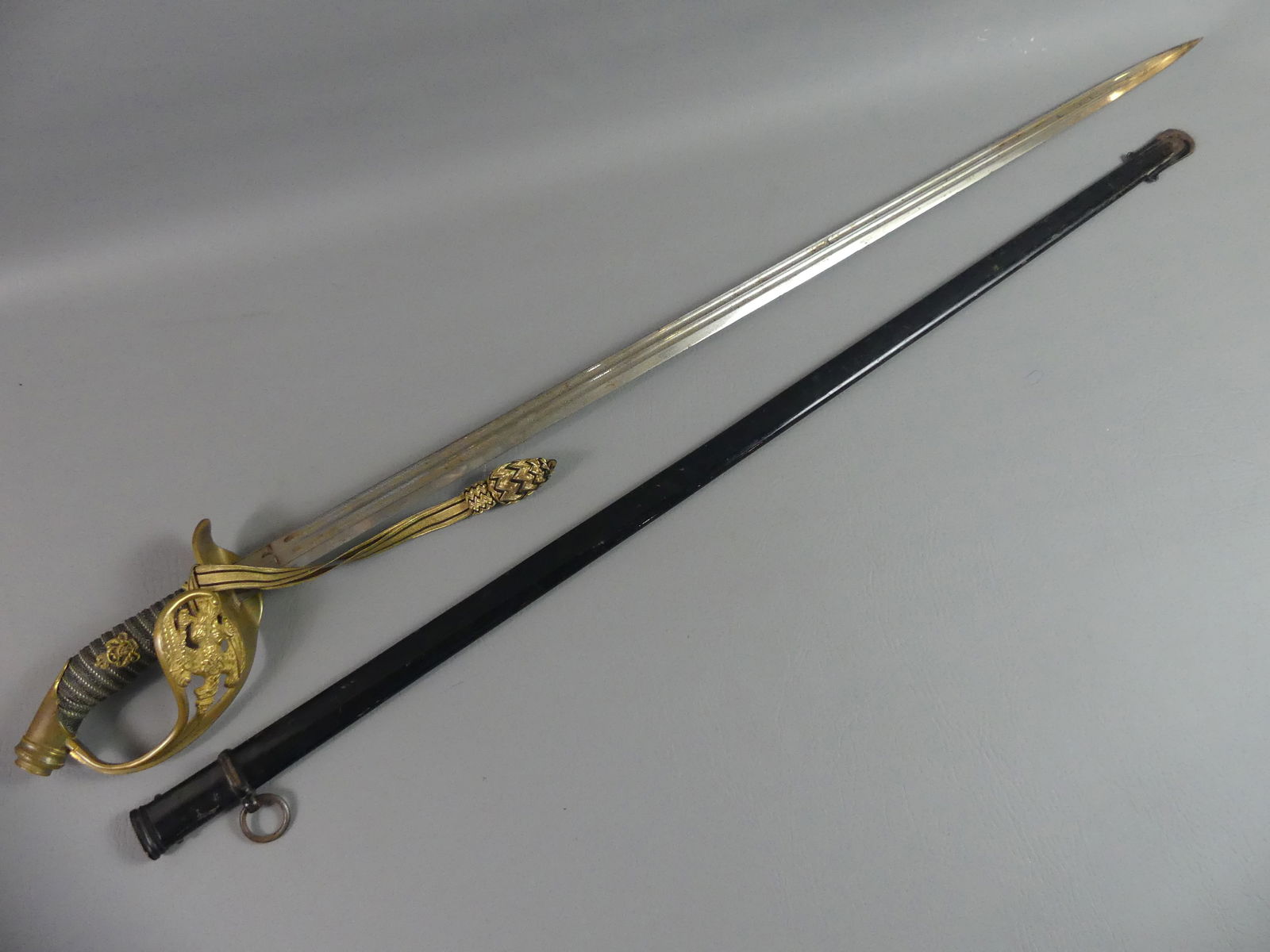 PRUSSIAN MODEL 1889 INFANTRY SWORD (1 of 4)