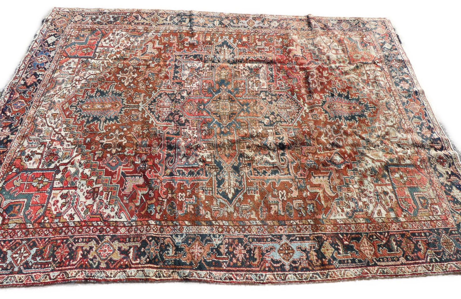 OLD ROOM SIZE HERIZ CARPET 9 X 11 (1 of 5)