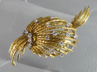 ITALIAN 18K GOLD & DIAMONDS BROOCH
