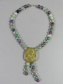 JADE NECKLACE WITH HORSE PENDANT