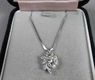 14K GOLD & DIAMOND NECKLACE