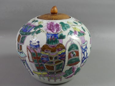 ANTIQUE CHINESE FAMILLE ROSE JAR