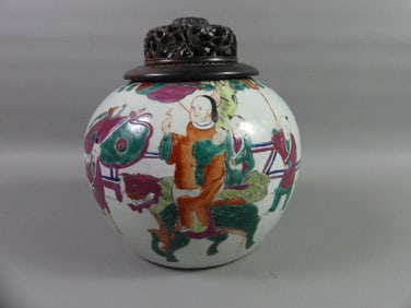 CHINESE PORCELAIN GINGER JAR - CARVED WOOD COVER