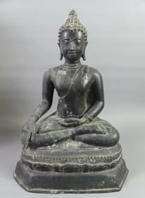 ANTIQUE CHINESE BRONZE OF BUDDHA