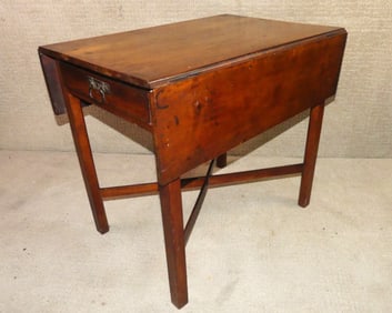 ANTIQUE DROP LEAF TABLE