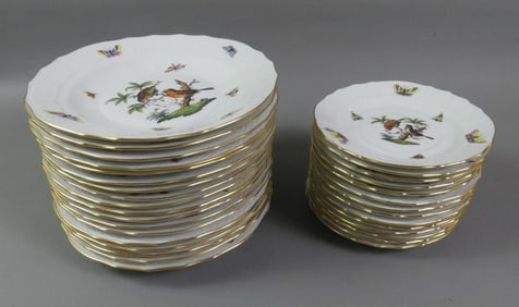 32 HEREND ROTHSCHILD BIRD PLATES