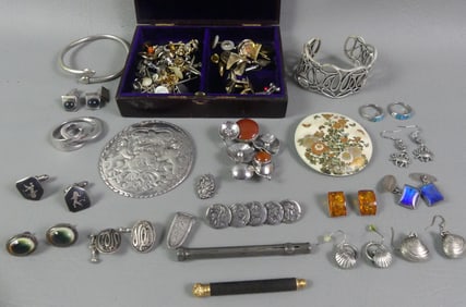 LOT STERLING SILVER JEWELRY
