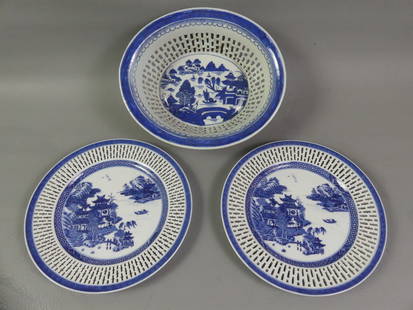 CHINESE CANTON BASKET & PLATES: Lot 3 pieces of Chinese Export Canton porcelain: Reticulated chestnut basket, 10 x 3.5 in, some restoration; and pair of 9.5 in reticulated plates, both perfect.