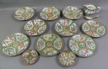 13 CHINESE ROSE MEDALLION PIECES