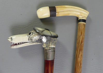 2 CANES INCL. MONKEY WITH CAP