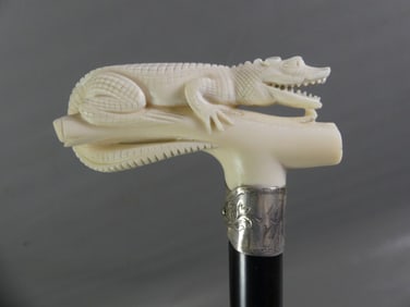 CARVED BONE ALLIGATOR CANE