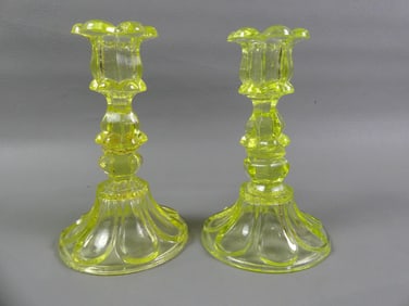 PR. SANDWICH VASELINE CANDLESTICKS