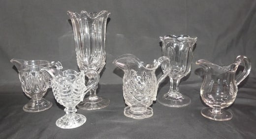 4 SANDWICH CREAMERS & 2 VASES