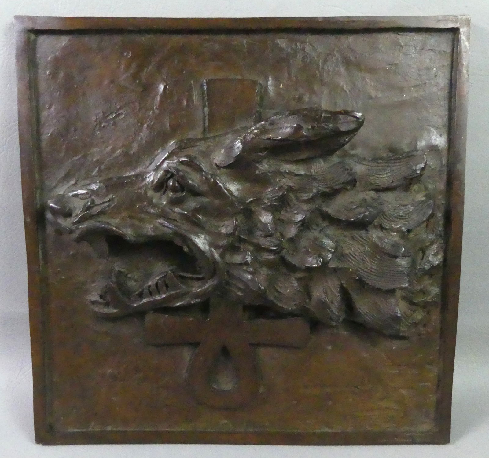 ROMAN BRONZE WORKS NY WOLF PLAQUE (1 of 2)