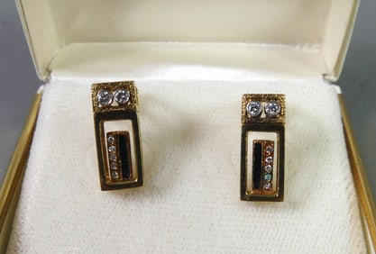 PAIR 18K GOLD EARRINGS