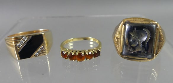 3 GOLD & GEMSTONE RINGS