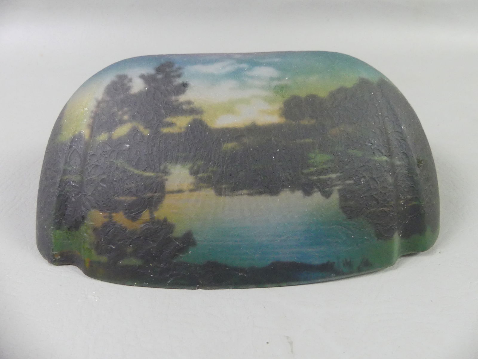 ATTR. HANDEL LAMP SHADE (1 of 6)