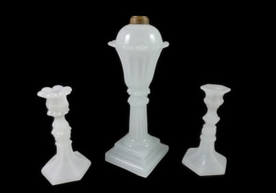 CLAMBROTH SANDWICH LAMP & CANDLESTICKS
