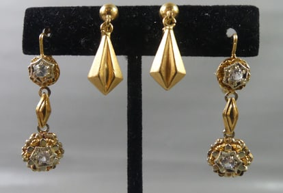 2 PAIRS 18K GOLD EARRINGS