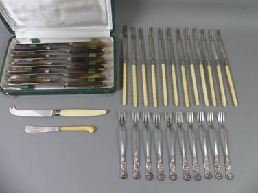 LOT STERLING SILVER FLATWARE
